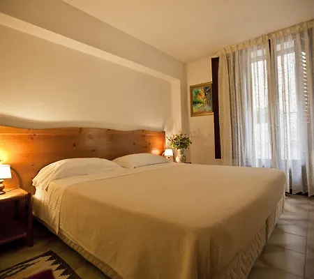 Hotel Moderno 3*