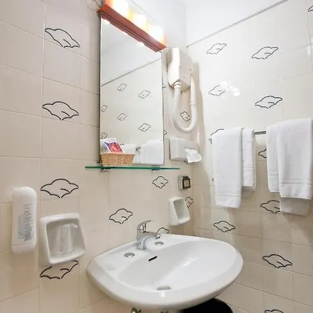 Ξενοδοχείο Moderno 3*
