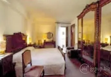 Moderno Hotel 3*
